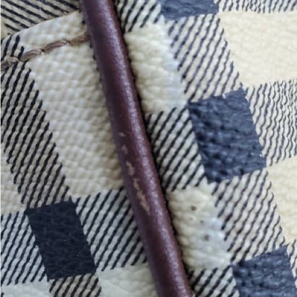 Burberry unisex clutch purse - Picture 13 of 16